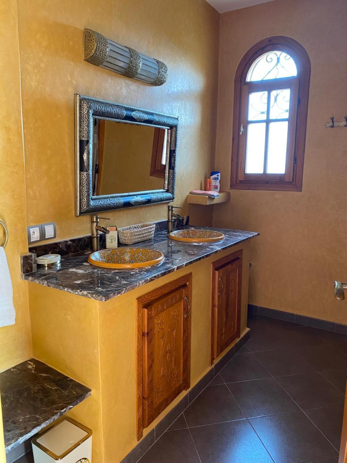 אסאוירה Villa Lila מראה חיצוני תמונה